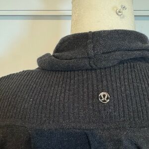 Lululemon gray sweater wrap size 6
